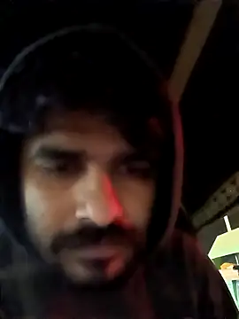 puneriboy32 online show from 12/17/25, 06:03