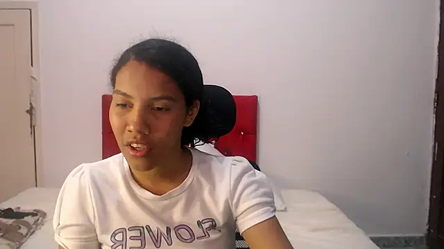 Tainara ebony online show from 10/15/25, 07:14