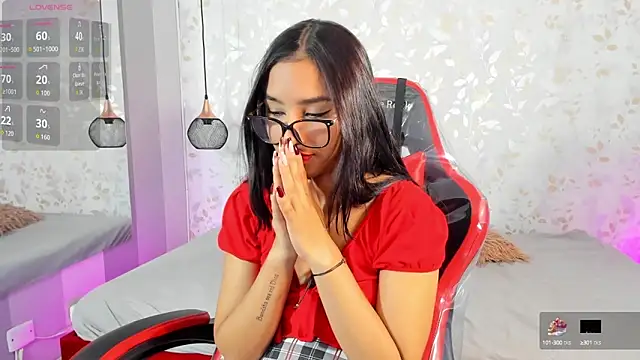 Snapshot of Luciaoregon chatting on 10/16/25, 01:34 Luciaoregon online show from 10/16/25, 01:34