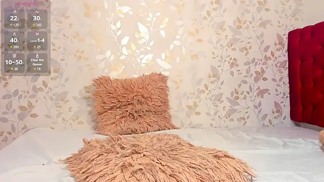 Snapshot of Luciaoregon chatting on 11/14/25, 01:10 Luciaoregon online show from 11/14/25, 01:10