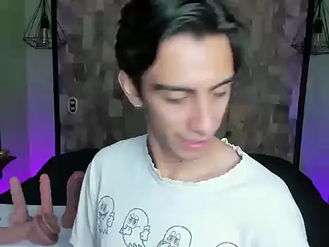 uyukie online show from 10/08/25, 11:41