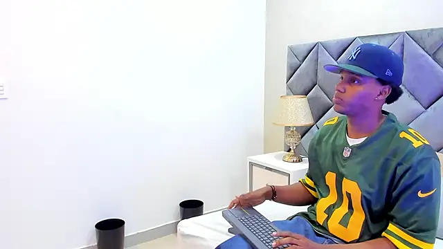 jax black online show from 10/03/25, 12:13