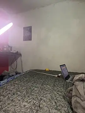 Snapshot of comepitoossss chatting on 10/09/25, 11:36 comepitoossss online show from 10/09/25, 11:36