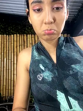 Snapshot of cloe_taylor__ chatting on 10/30/25, 02:46 cloe taylor online show from 10/30/25, 02:46