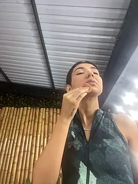 Snapshot of cloe_taylor__ chatting on 11/07/25, 03:39 cloe taylor online show from 11/07/25, 03:39