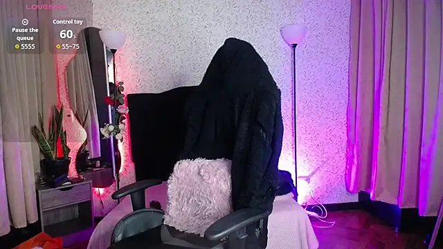 Snapshot of antia_z chatting on 10/23/25, 05:44 antia z online show from 10/23/25, 05:44