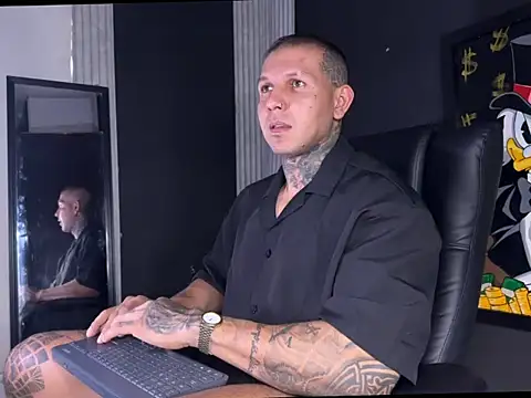 MAXIMO VEGA online show from 10/24/25, 08:27