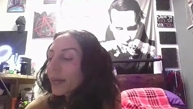 Snapshot of inkdhollow1 chatting on 11/01/25, 06:15 inkdhollow1 online show from 11/01/25, 06:15