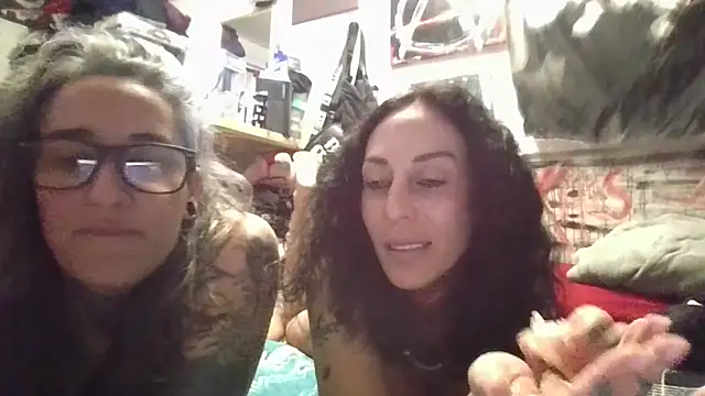 Snapshot of inkdhollow1 chatting on 04/13/26, 02:06 inkdhollow1 online show from 04/13/26, 02:06