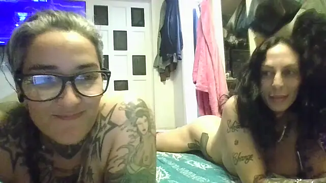 inkdhollow1 online show from 06/06/26, 10:14