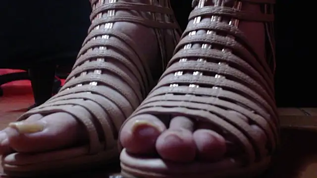 cristal hills 19 online show from 03/12/26, 06:36