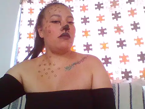 Snapshot of Meloddy__ chatting on 10/16/25, 03:02 Meloddy   online show from 10/16/25, 03:02