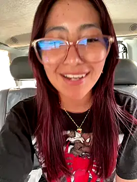 Snapshot of saramooon chatting on 11/03/25, 02:29 saramooon online show from 11/03/25, 02:29