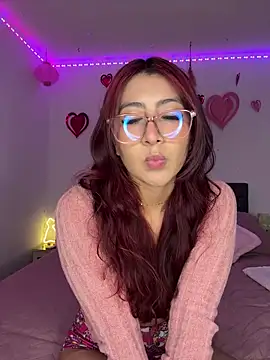 Snapshot of saramooon chatting on 02/20/26, 02:39 saramooon online show from 02/20/26, 02:39