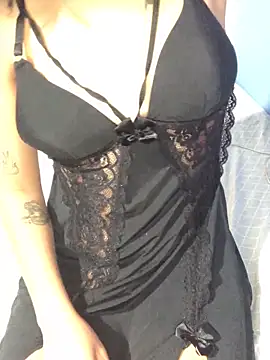 deby 03 online show from 10/31/25, 11:28