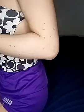 Snapshot of Queen_hot888 chatting on 10/24/25, 03:58 Queen hot888 online show from 10/24/25, 03:58