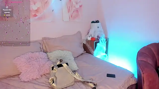 Snapshot of Nikolbrice chatting on 10/24/25, 06:59 Nikolbrice online show from 10/24/25, 06:59