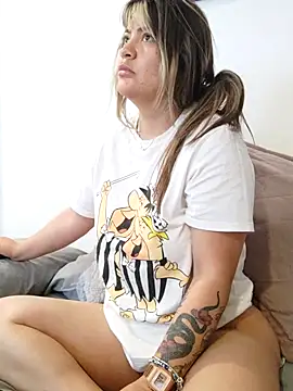 Snapshot of Zoe_riivas chatting on 03/23/26, 01:04 Zoe riivas online show from 03/23/26, 01:04