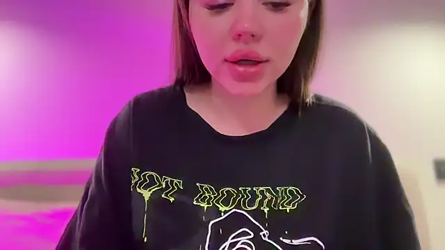 AlmaryKim online show from 11/04/25, 10:31