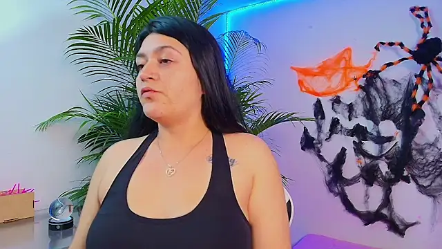 alejitasweet online show from 10/19/25, 03:29