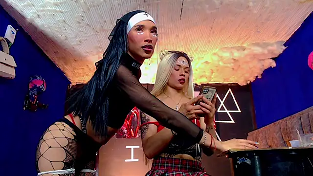 Snapshot of Fersexy_Dolls chatting on 11/01/25, 05:09 Fersexy Dolls online show from 11/01/25, 05:09