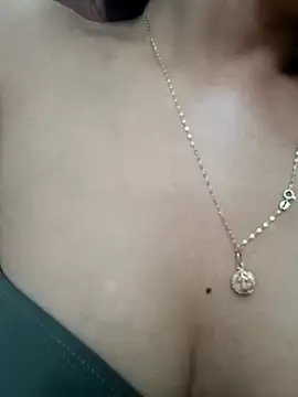Snapshot of Sweed-virgin-pussy chatting on 05/02/26, 05:29 Sweed-virgin-pussy online show from 05/02/26, 05:29