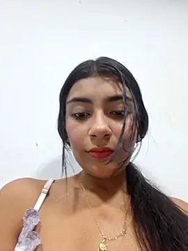 Snapshot of Sweed-virgin-pussy chatting on 05/11/26, 12:27 Sweed-virgin-pussy online show from 05/11/26, 12:27