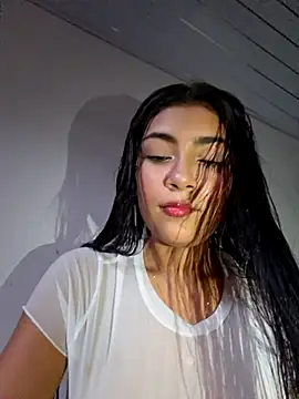 Snapshot of Sweed-virgin-pussy chatting on 05/16/26, 10:30 Sweed-virgin-pussy online show from 05/16/26, 10:30
