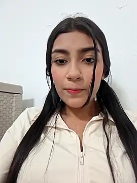 Snapshot of Sweed-virgin-pussy chatting on 05/18/26, 01:45 Sweed-virgin-pussy online show from 05/18/26, 01:45