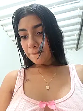 Snapshot of Sweed-virgin-pussy chatting on 05/23/26, 06:34 Sweed-virgin-pussy online show from 05/23/26, 06:34