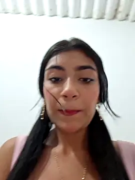 Snapshot of Sweed-virgin-pussy chatting on 05/31/26, 11:17 Sweed-virgin-pussy online show from 05/31/26, 11:17