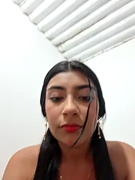 Snapshot of Sweed-virgin-pussy chatting on 06/02/26, 12:01 Sweed-virgin-pussy online show from 06/02/26, 12:01