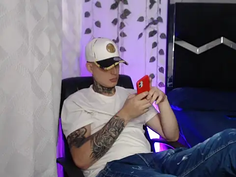 Snapshot of monster_Dickdr chatting on 10/08/25, 09:23 monster Dickdr online show from 10/08/25, 09:23