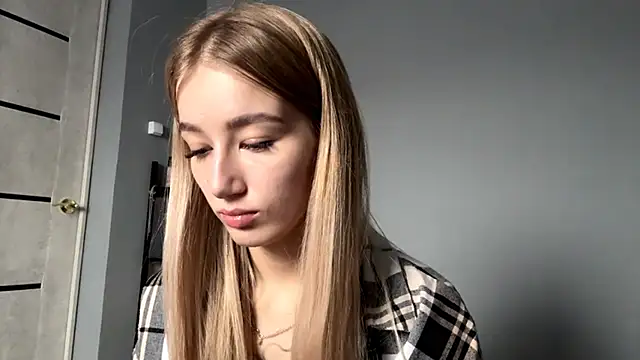 SweetCatherine online show from 10/13/25, 06:13