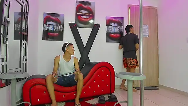 VERY HOT GUYS online show from 10/13/25, 01:38