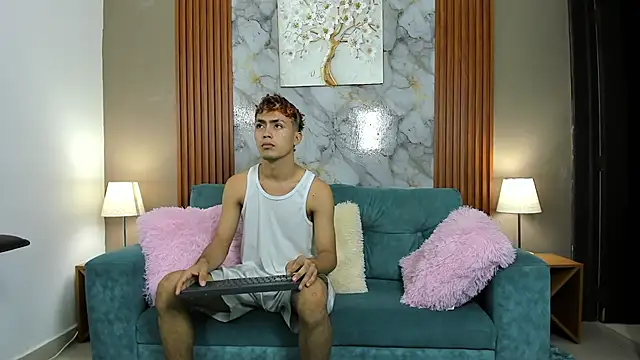 VERY HOT GUYS online show from 02/16/26, 01:18