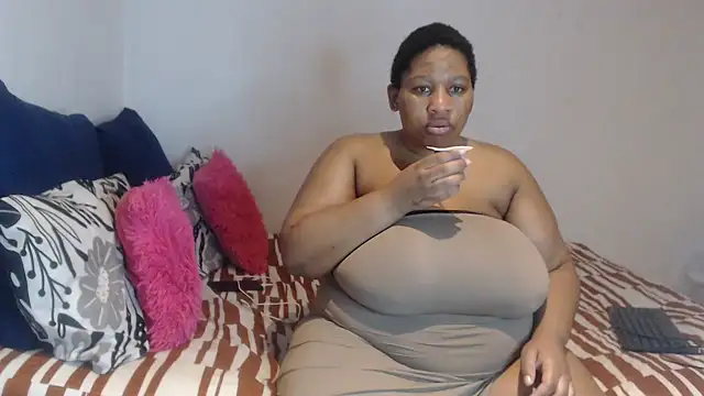 PIXIEBITCHXXX26 online show from 02/24/26, 07:12