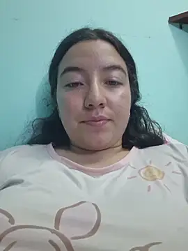 Snapshot of annyaparis chatting on 11/07/25, 03:28 annyaparis online show from 11/07/25, 03:28