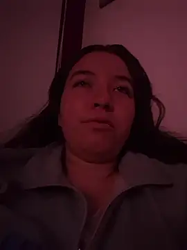 Snapshot of annyaparis chatting on 11/21/25, 01:26 annyaparis online show from 11/21/25, 01:26