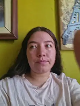 Snapshot of annyaparis chatting on 11/23/25, 08:30 annyaparis online show from 11/23/25, 08:30