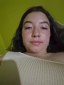 Snapshot of annyaparis chatting on 11/25/25, 11:27 annyaparis online show from 11/25/25, 11:27