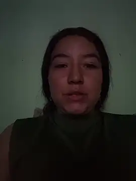 Snapshot of annyaparis chatting on 11/28/25, 02:58 annyaparis online show from 11/28/25, 02:58