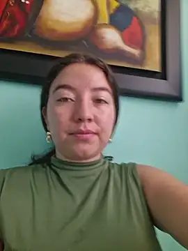 Snapshot of annyaparis chatting on 11/28/25, 03:04 annyaparis online show from 11/28/25, 03:04