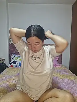 Snapshot of annyaparis chatting on 11/30/25, 11:09 annyaparis online show from 11/30/25, 11:09