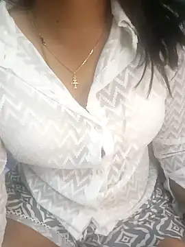 Snapshot of tamil_thaara03 chatting on 01/06/26, 07:39 tamil thaara03 online show from 01/06/26, 07:39