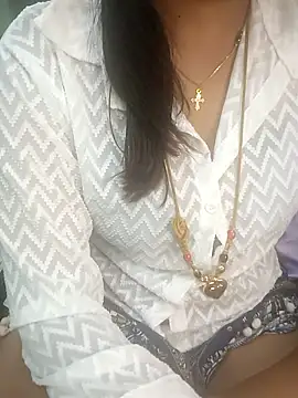 Snapshot of tamil_thaara03 chatting on 01/14/26, 06:13 tamil thaara03 online show from 01/14/26, 06:13