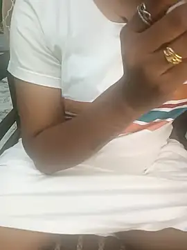 Snapshot of tamil_thaara03 chatting on 02/02/26, 05:33 tamil thaara03 online show from 02/02/26, 05:33