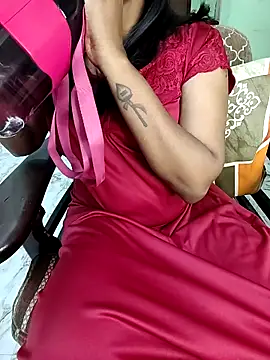 Snapshot of tamil_thaara03 chatting on 04/01/26, 06:27 tamil thaara03 online show from 04/01/26, 06:27