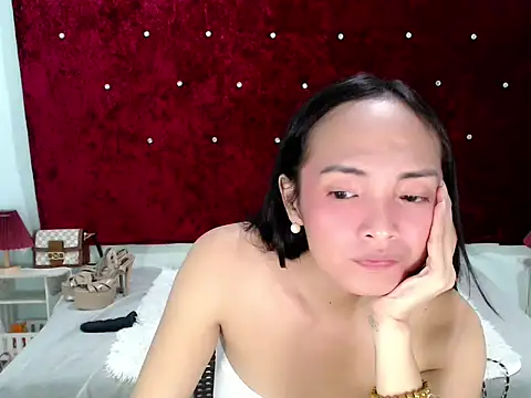 xAsianTOPModelx online show from 10/01/25, 12:33