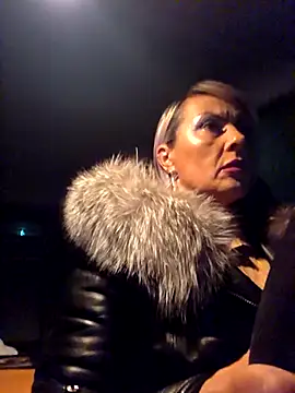 KirraWhite online show from 11/26/25, 04:02